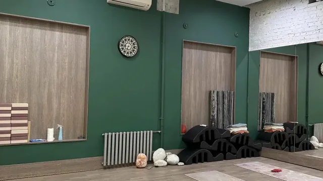 Студия йоги Простые движения