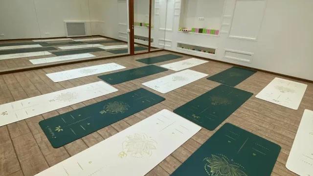 Студия йоги Улыбнись и потянись