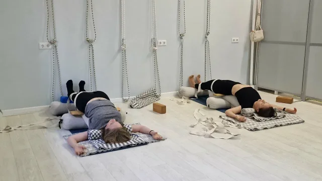 Студия йоги Yogaroom