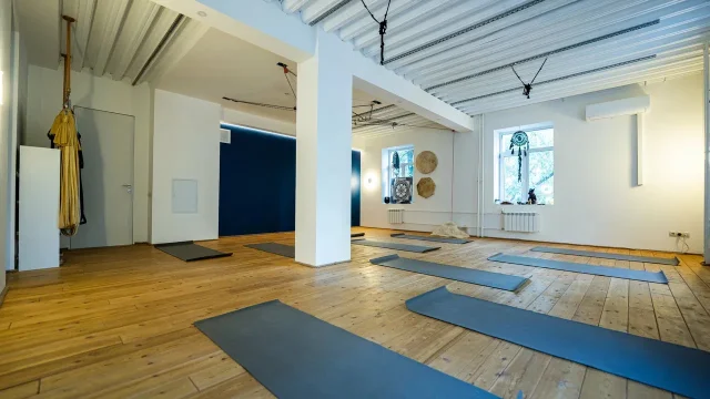 Студия йоги Yogatakyoga