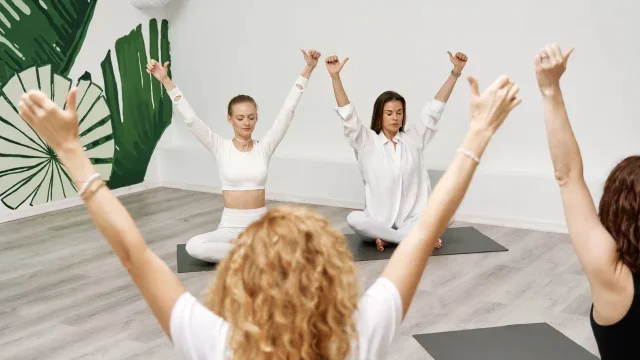 Студия йоги White dog yoga